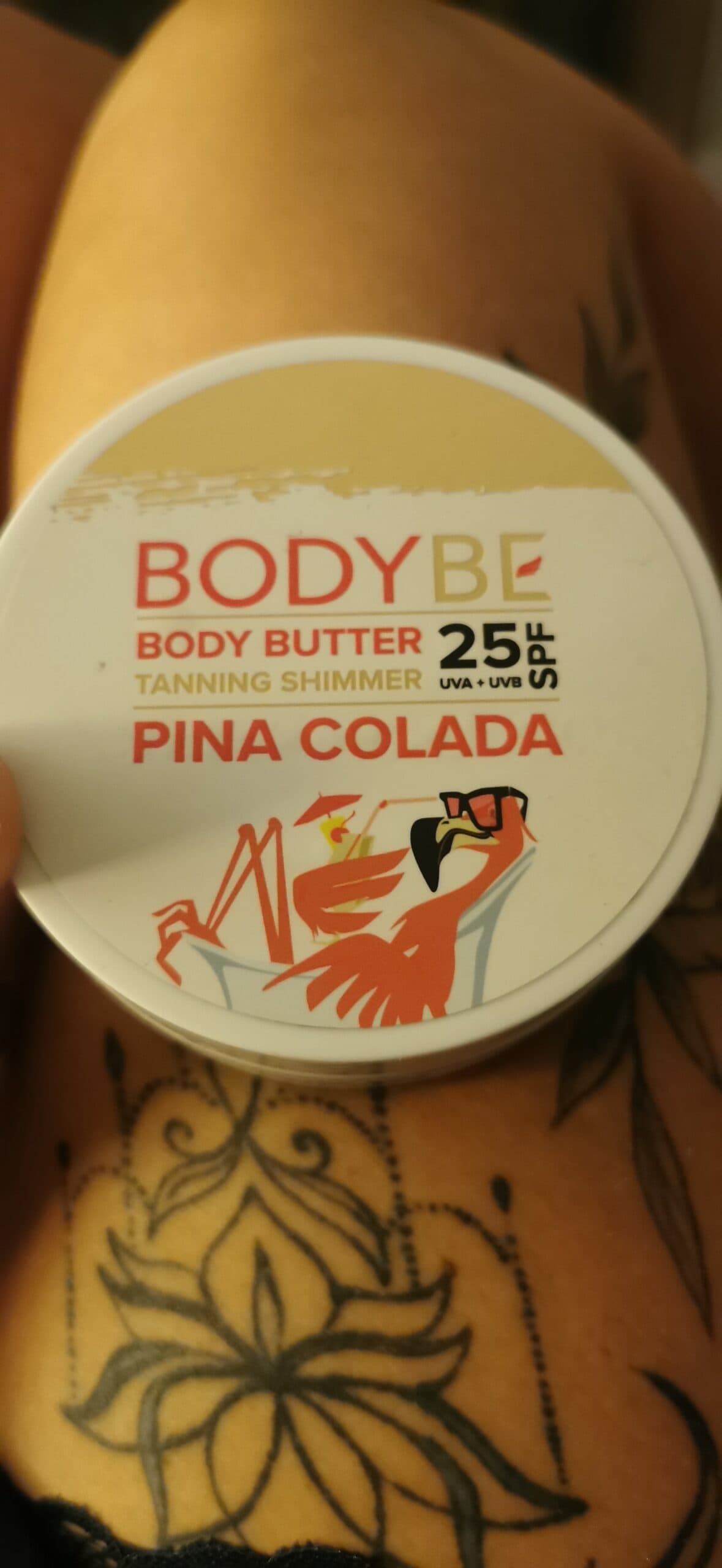 Jana Semelková - TANNING SHIMMER BODY BUTTER SPF 25 – Opalovací máslo s třpytivým efektem – Piña Colada – 145g